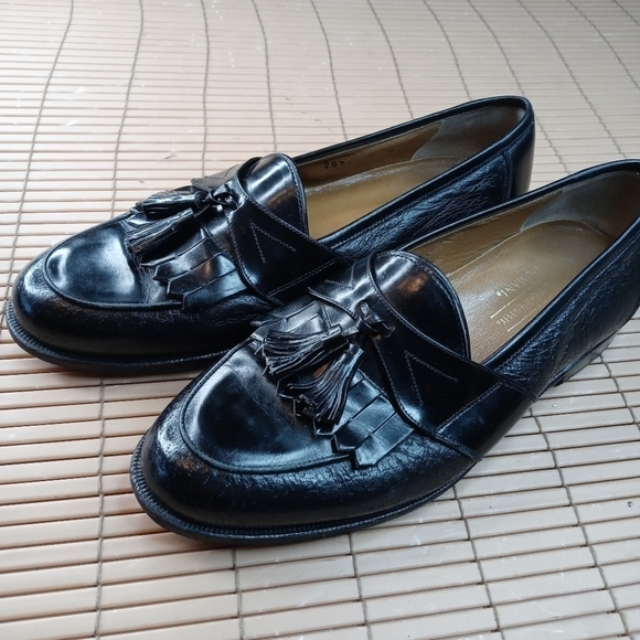 Johnston Murphy Domani Black Leather kiltie tassel Loafer made in Italy … - Picture 1 of 11